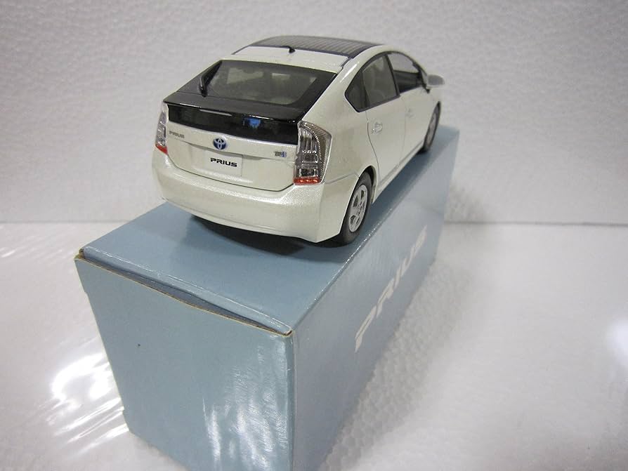 Amazon | トヨタ 1/30 プリウス オフィシャルミニカー カラー